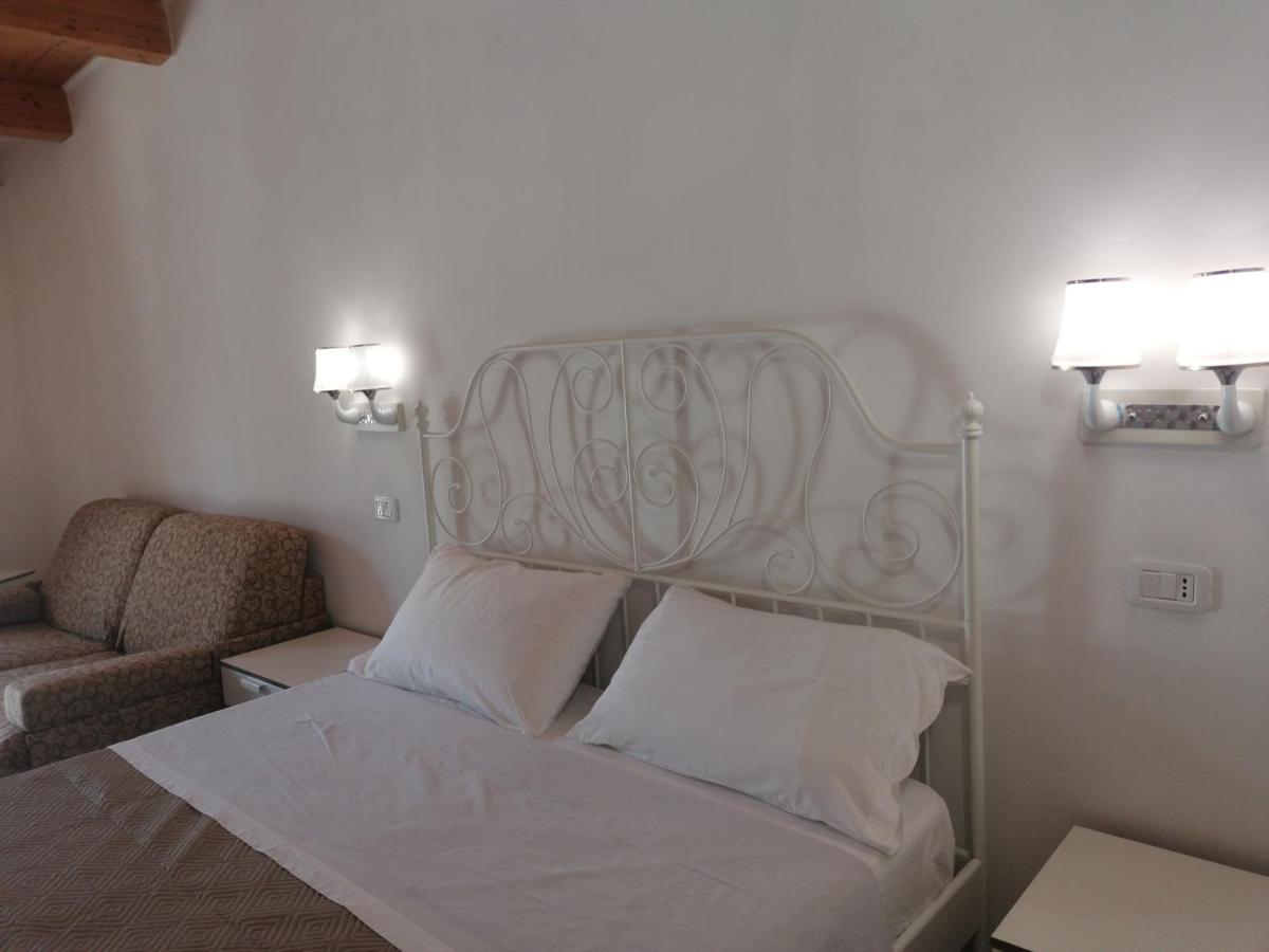 Agriturismo Valle Dei Gelsi Пешичи Екстериор снимка