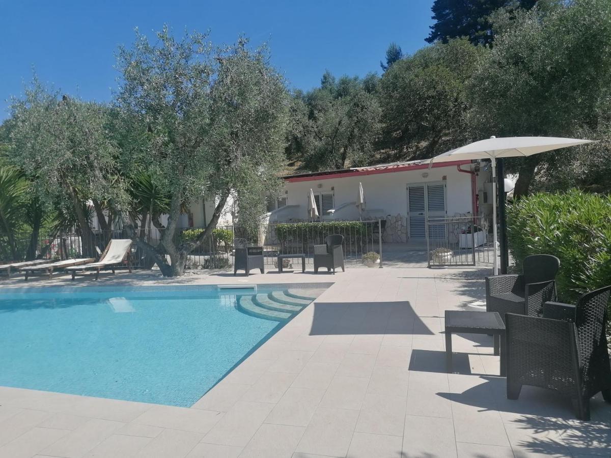 Agriturismo Valle Dei Gelsi Пешичи Екстериор снимка