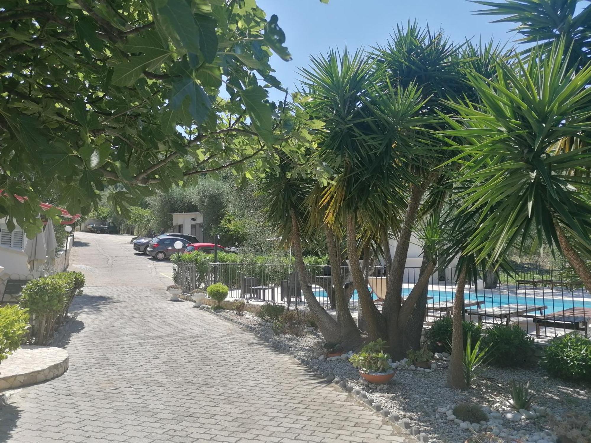 Agriturismo Valle Dei Gelsi Пешичи Екстериор снимка